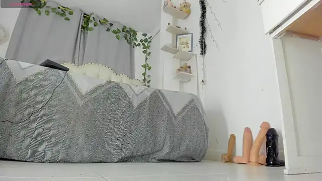 khalyn jenner online show from 02-16-25, 01:03