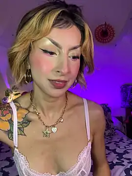 Cinamoonn online show from 10-22-25, 08:30