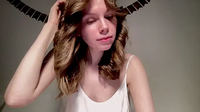 Nikki Mimimi online show from 12-28-24, 10:14