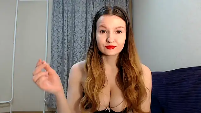 Snapshot of SecretWithJessie chatting on 12-12-24, 05:59 SecretWithJessie online show from 12-12-24, 05:59
