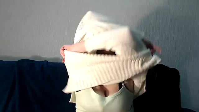 Snapshot of SecretWithJessie chatting on 03-01-25, 02:02 SecretWithJessie online show from 03-01-25, 02:02