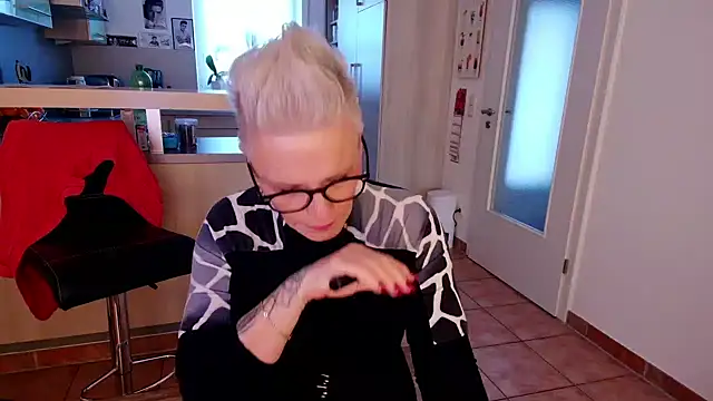 German Milf online show from 12-04-24, 02:04