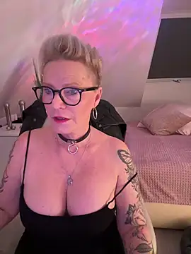 German Milf online show from 01-16-26, 01:48