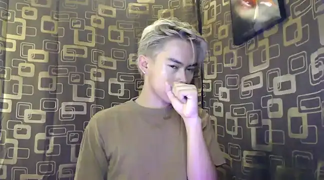 Snapshot of asianpatt69 chatting on 01-05-25, 11:37 asianpatt69 online show from 01-05-25, 11:37