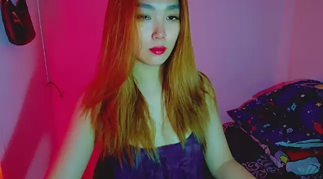 TR4NSCUTI3 online show from 12-06-24, 01:51