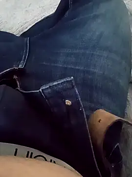 Snapshot of Mark_Dad chatting on 03-22-25, 08:59 Mark Dad online show from 03-22-25, 08:59