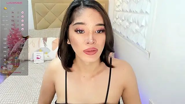 Snapshot of TsHeartXxx chatting on 11-21-25, 05:39 TsHeartXxx online show from 11-21-25, 05:39