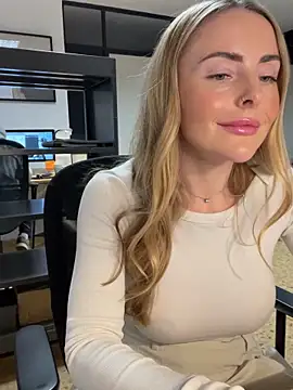 EmaSalis online show from 02-10-25, 10:53