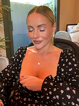 EmaSalis online show from 09-25-25, 09:24