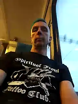 Snapshot of seelengleich chatting on 02-12-25, 04:11 seelengleich online show from 02-12-25, 04:11