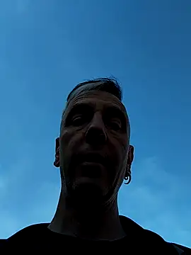 Snapshot of seelengleich chatting on 11-08-25, 10:15 seelengleich online show from 11-08-25, 10:15