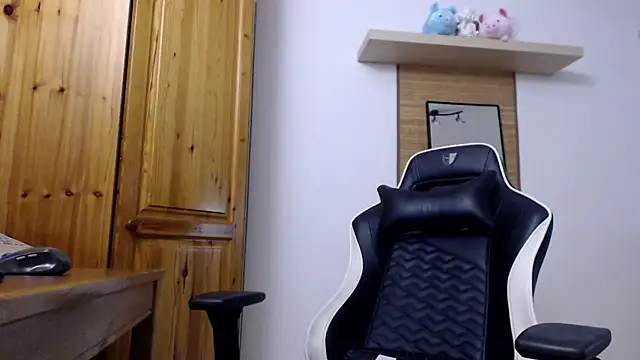 Snapshot of Lisakisss chatting on 09-27-25, 06:51 Lisakisss online show from 09-27-25, 06:51