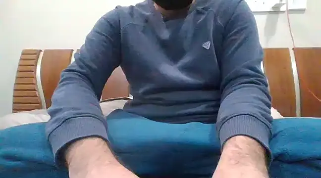 Snapshot of desicockandball chatting on 01-04-25, 09:21 desicockandball online show from 01-04-25, 09:21