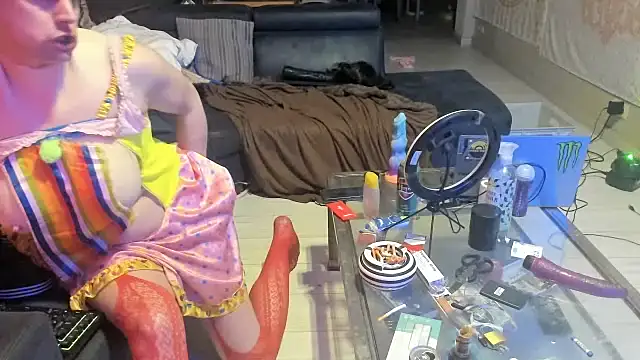 slankecrosdresser online show from 02-06-25, 06:02