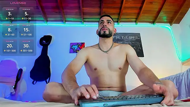 Snapshot of RyanCarter_ chatting on 12-02-24, 03:25 RyanCarter online show from 12-02-24, 03:25