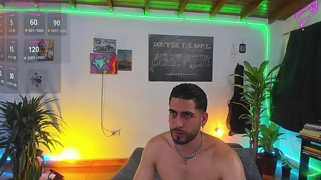 Snapshot of RyanCarter_ chatting on 10-13-25, 12:32 RyanCarter online show from 10-13-25, 12:32