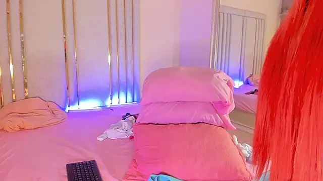 Snapshot of Saekohofman chatting on 02-10-25, 04:19 Saekohofman online show from 02-10-25, 04:19