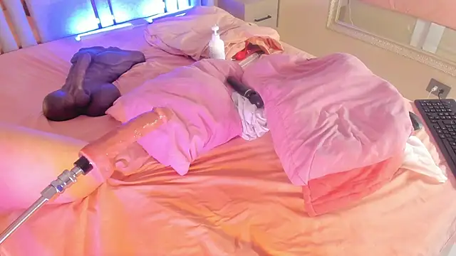 Snapshot of Saekohofman chatting on 03-03-25, 07:21 Saekohofman online show from 03-03-25, 07:21