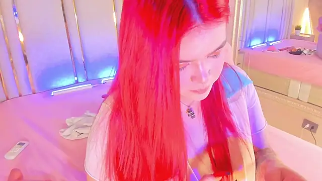 Snapshot of Saekohofman chatting on 03-22-25, 04:14 Saekohofman online show from 03-22-25, 04:14