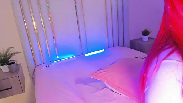 Snapshot of Saekohofman chatting on 10-29-25, 04:15 Saekohofman online show from 10-29-25, 04:15