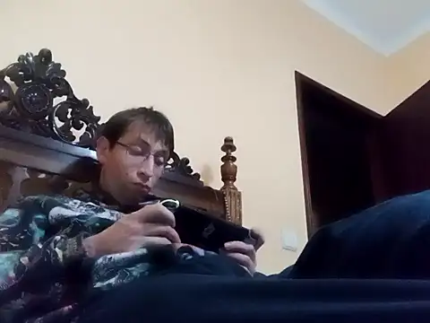 Snapshot of White_rabbit_ chatting on 12-16-24, 08:48 White rabbit  online show from 12-16-24, 08:48