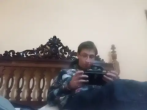 Snapshot of White_rabbit_ chatting on 12-19-24, 05:29 White rabbit  online show from 12-19-24, 05:29