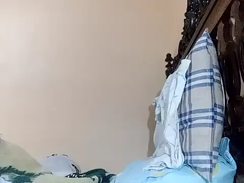 Snapshot of White_rabbit_ chatting on 12-22-24, 11:41 White rabbit  online show from 12-22-24, 11:41