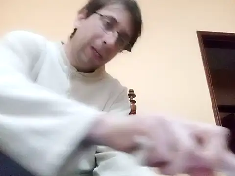 Snapshot of White_rabbit_ chatting on 01-10-25, 02:23 White rabbit  online show from 01-10-25, 02:23