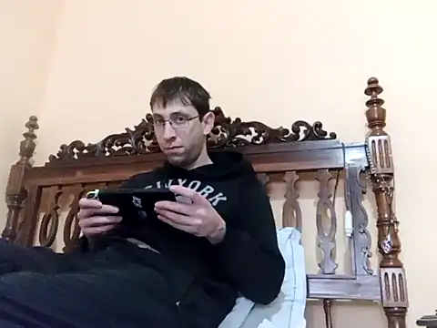 Snapshot of White_rabbit_ chatting on 01-21-25, 09:57 White rabbit  online show from 01-21-25, 09:57