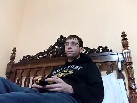 Snapshot of White_rabbit_ chatting on 01-24-25, 08:34 White rabbit  online show from 01-24-25, 08:34