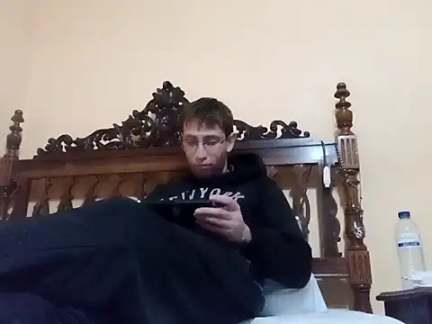 Snapshot of White_rabbit_ chatting on 01-24-25, 11:37 White rabbit  online show from 01-24-25, 11:37