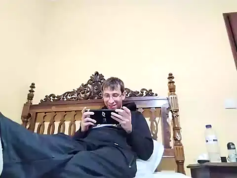 Snapshot of White_rabbit_ chatting on 01-24-25, 08:43 White rabbit  online show from 01-24-25, 08:43