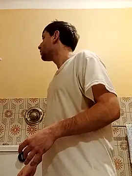 Snapshot of White_rabbit_ chatting on 02-20-25, 08:47 White rabbit  online show from 02-20-25, 08:47