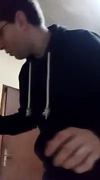 Snapshot of White_rabbit_ chatting on 03-01-25, 09:04 White rabbit  online show from 03-01-25, 09:04