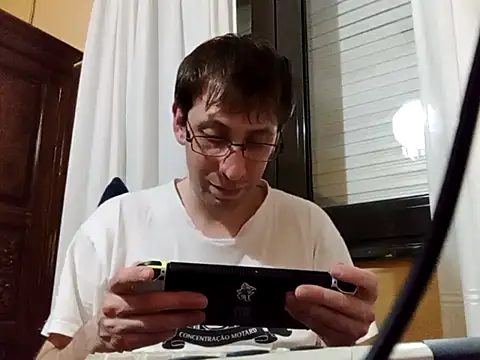 Snapshot of White_rabbit_ chatting on 03-12-25, 08:52 White rabbit  online show from 03-12-25, 08:52