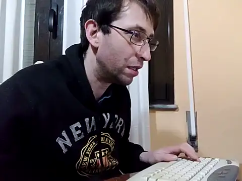 Snapshot of White_rabbit_ chatting on 03-16-25, 09:47 White rabbit  online show from 03-16-25, 09:47