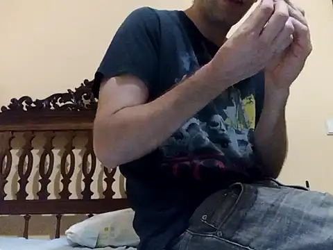 Snapshot of White_rabbit_ chatting on 09-08-25, 08:52 White rabbit  online show from 09-08-25, 08:52