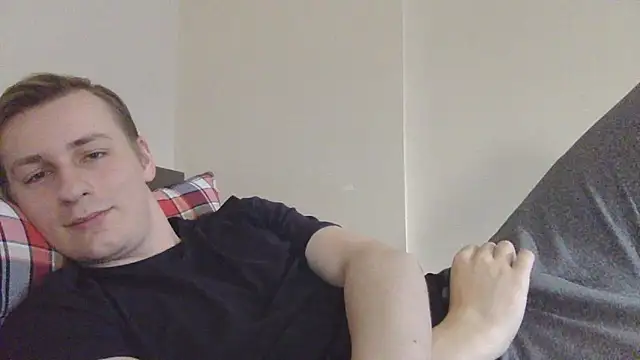 Snapshot of your_andy chatting on 09-28-25, 06:52 your andy online show from 09-28-25, 06:52