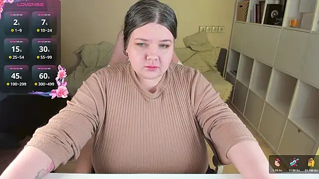 PlumPie online show from 02-24-26, 04:43