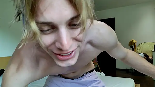 Snapshot of Cryptikov chatting on 01-06-26, 10:41 Cryptikov online show from 01-06-26, 10:41