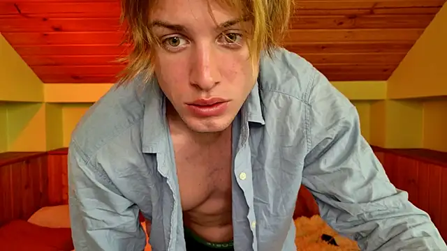 Snapshot of Cryptikov chatting on 08-04-26, 09:12 Cryptikov online show from 08-04-26, 09:12