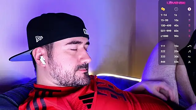 Snapshot of DominantTheo chatting on 02-04-25, 03:22 DominantTheo online show from 02-04-25, 03:22