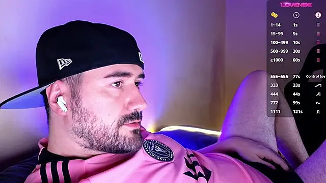 Snapshot of DominantTheo chatting on 03-15-25, 06:14 DominantTheo online show from 03-15-25, 06:14