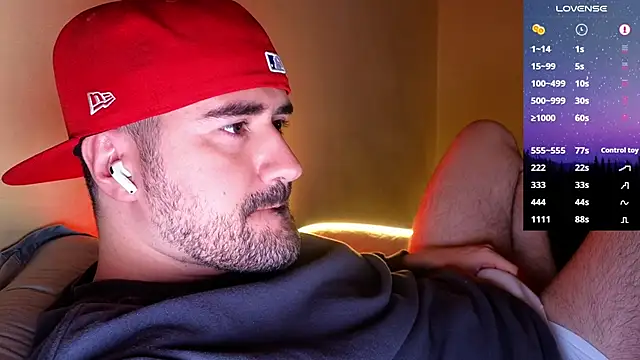 Snapshot of DominantTheo chatting on 11-11-25, 03:50 DominantTheo online show from 11-11-25, 03:50