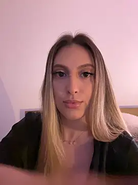 Eva Ryen online show from 10-13-25, 04:07