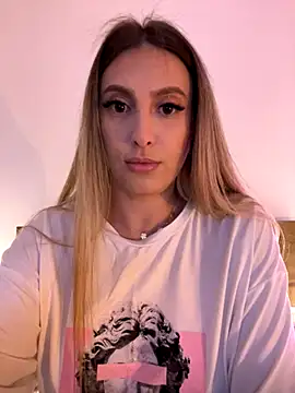 Eva Ryen online show from 10-25-25, 04:13