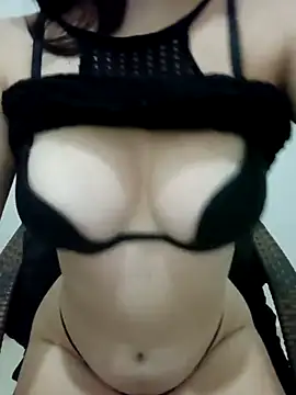 Snapshot of VIC22SECRET chatting on 03-06-25, 01:16 VIC22SECRET online show from 03-06-25, 01:16