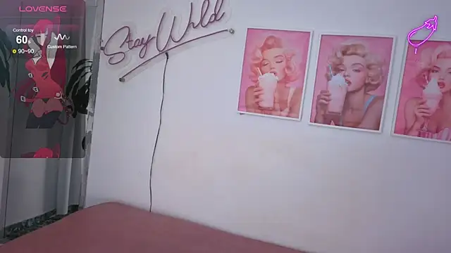 Snapshot of Adele_LatinLady chatting on 01-08-26, 08:22 Adele LatinLady online show from 01-08-26, 08:22