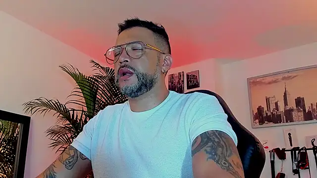 MrFrank tattoo online show from 12-02-24, 03:58