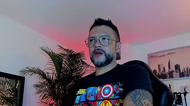 MrFrank tattoo online show from 12-12-24, 03:43